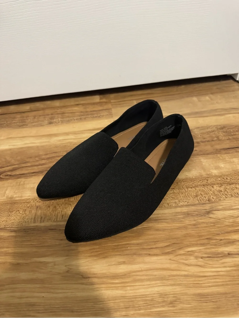 Women's Black Pointed Toe Slip-On Flats